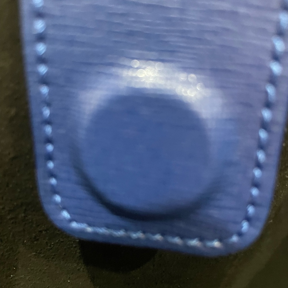 Versace Blue Texture Leather Handbag/Tote
Rare! Sold Out! Brand New! Dust Bag! - Picture 9 of 10